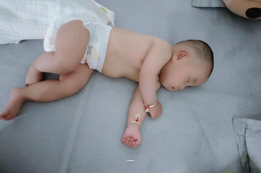 昌都怀孕多久会显肚子